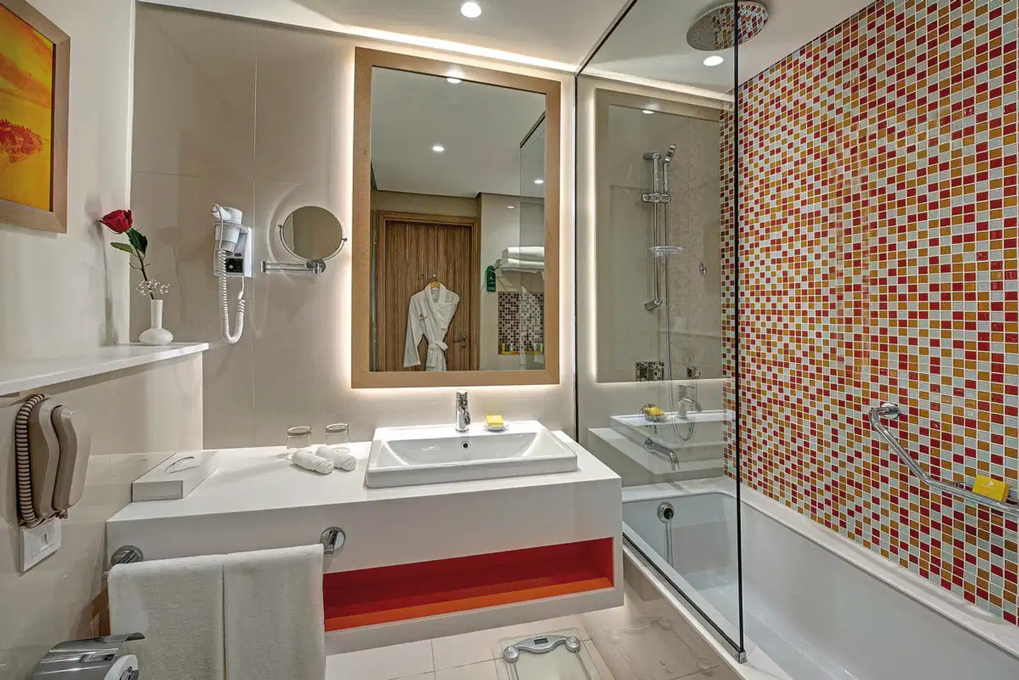 Al Khoory Atrium Hotel Badezimmer