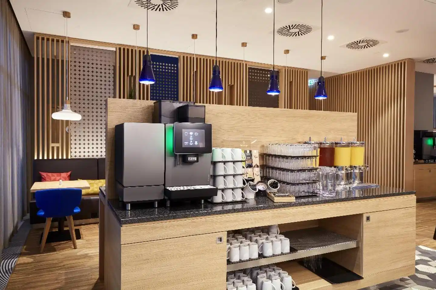 Holiday Inn Express Berlin - Alexanderplatz Lobby