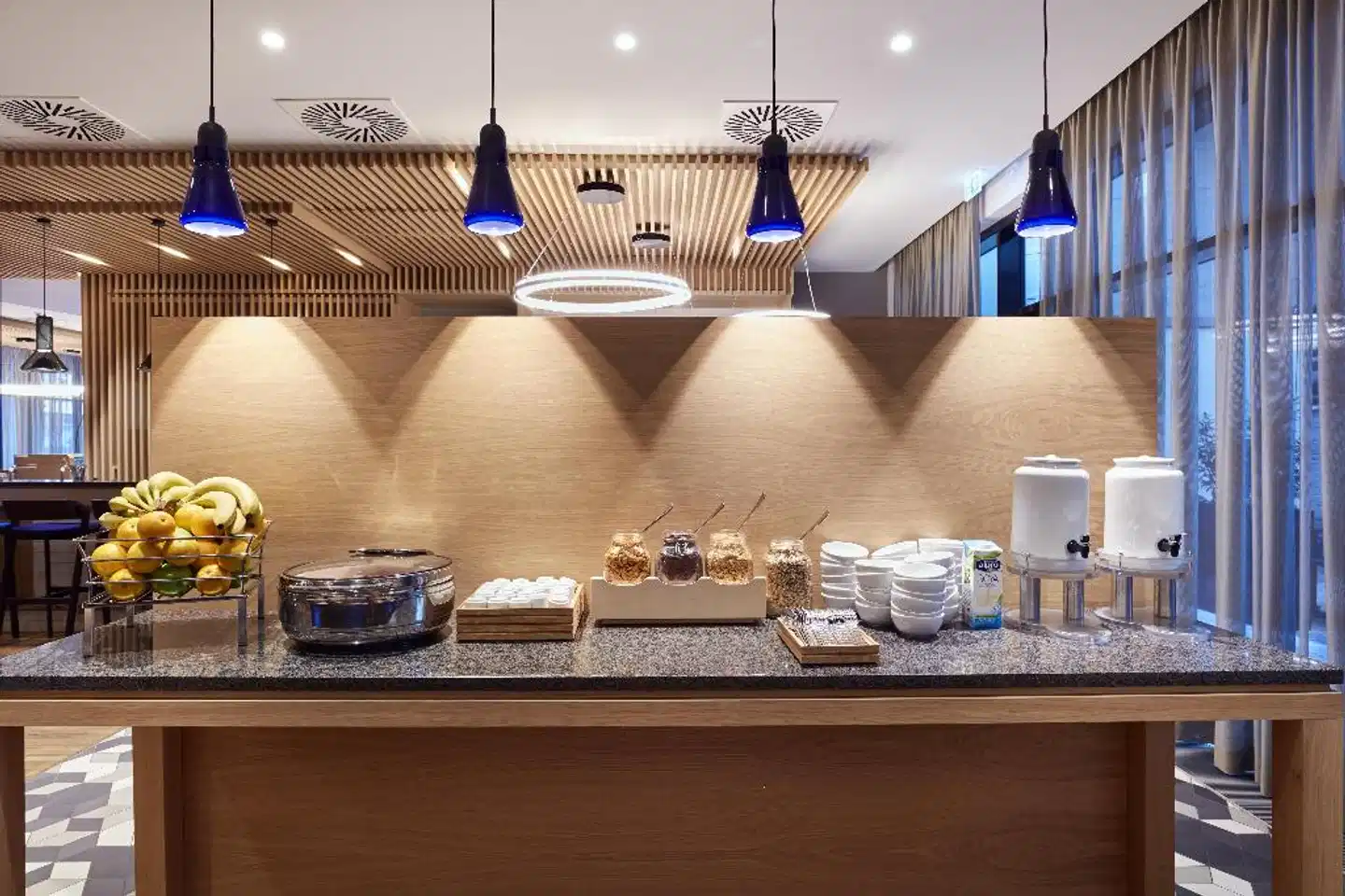 Holiday Inn Express Berlin - Alexanderplatz Restaurant