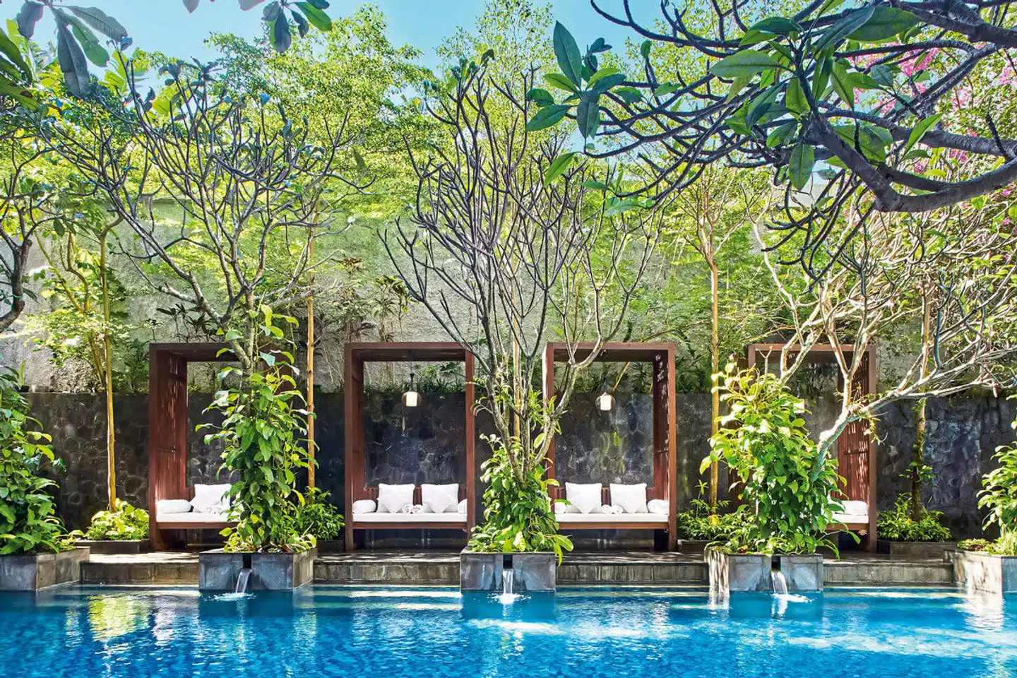 Jambuluwuk Oceano Seminyak Pool