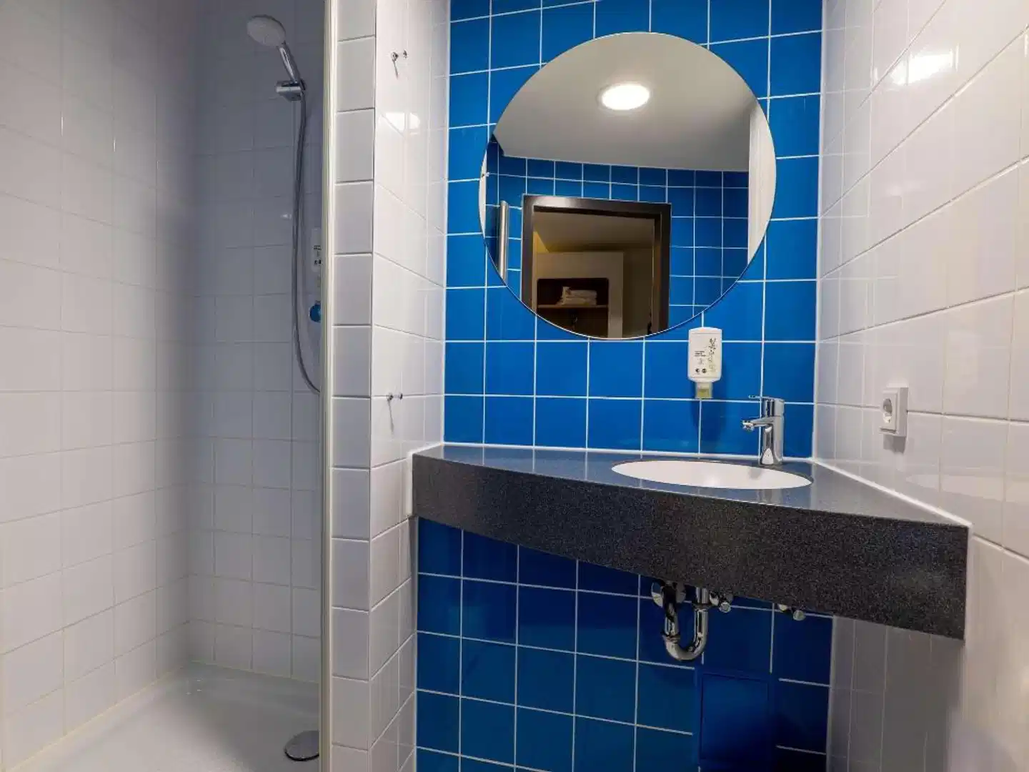 B&B Hotel Stuttgart-Airport Messe Badezimmer