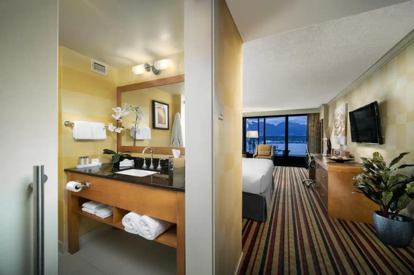 Pinnacle Hotel Vancouver Harbourfront Wohnbeispiel