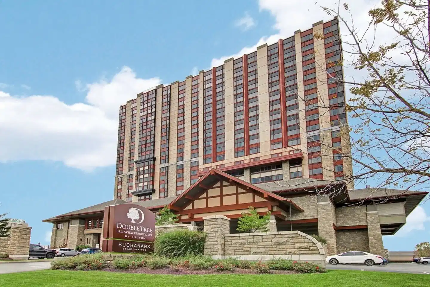 Doubletree Fallsview Resort & Spa by Hilton Aussenansicht