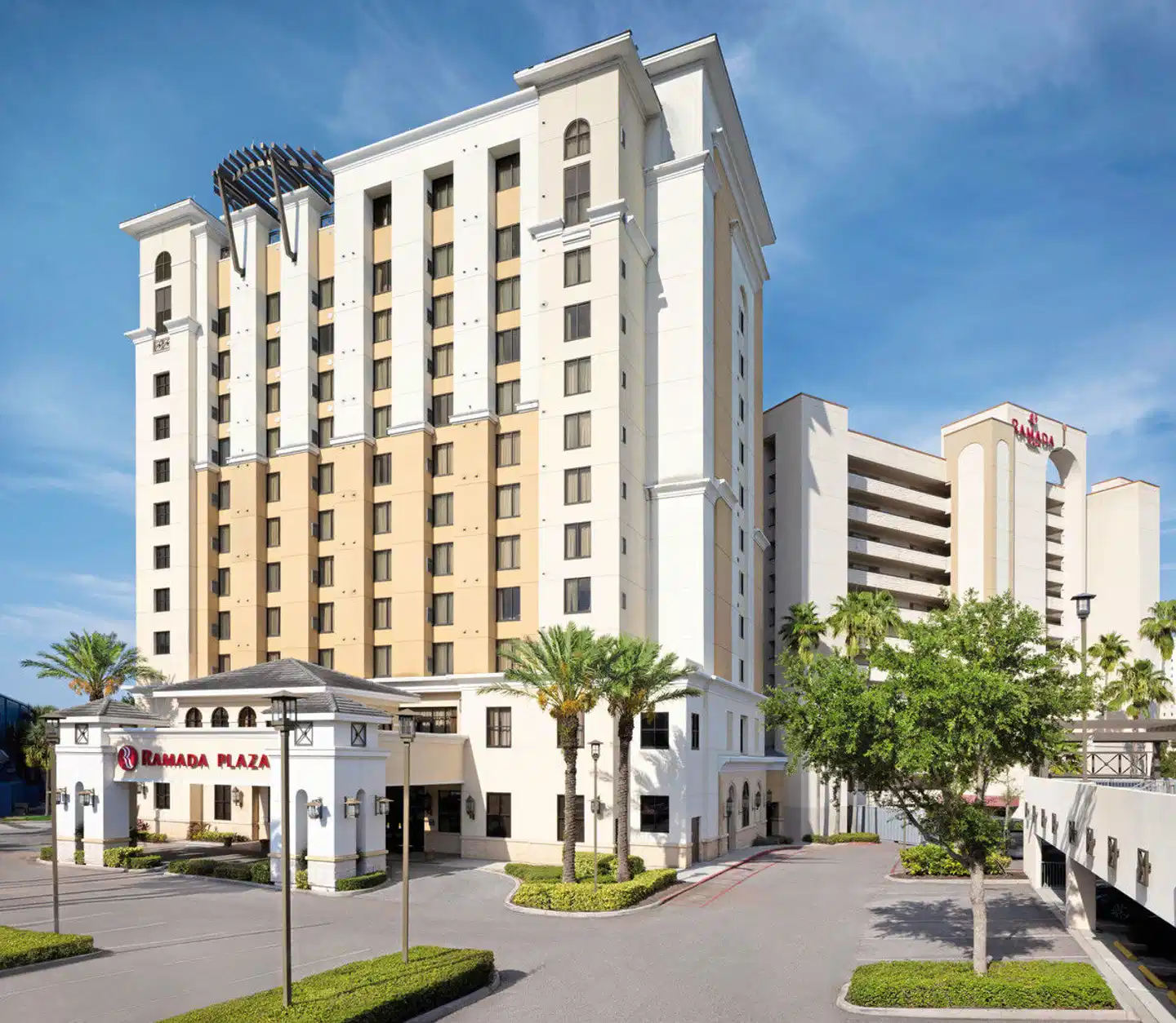 Ramada Plaza Resort & Suites International Drive Aussenansicht