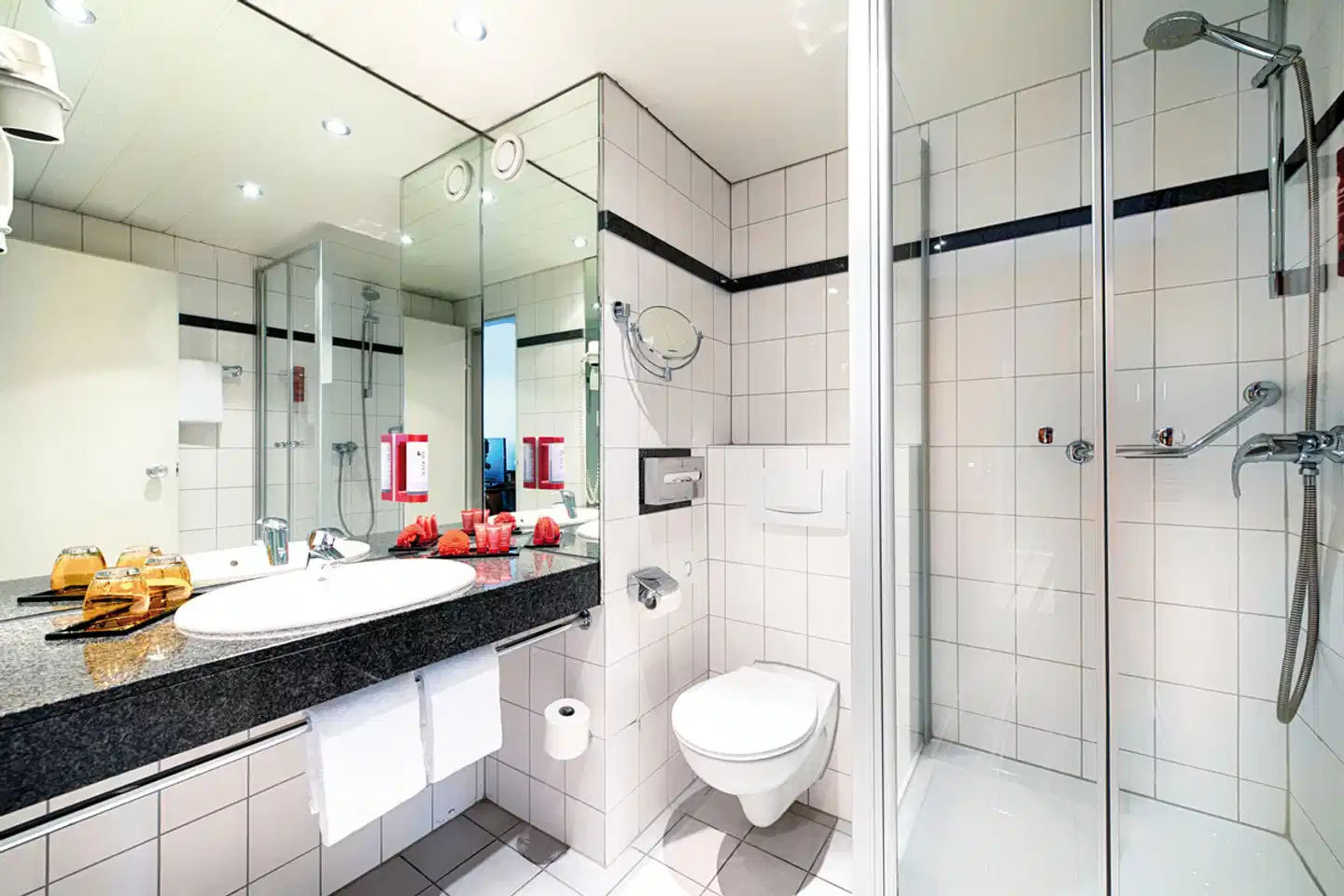 Leonardo Hotel Heidelberg Badezimmer