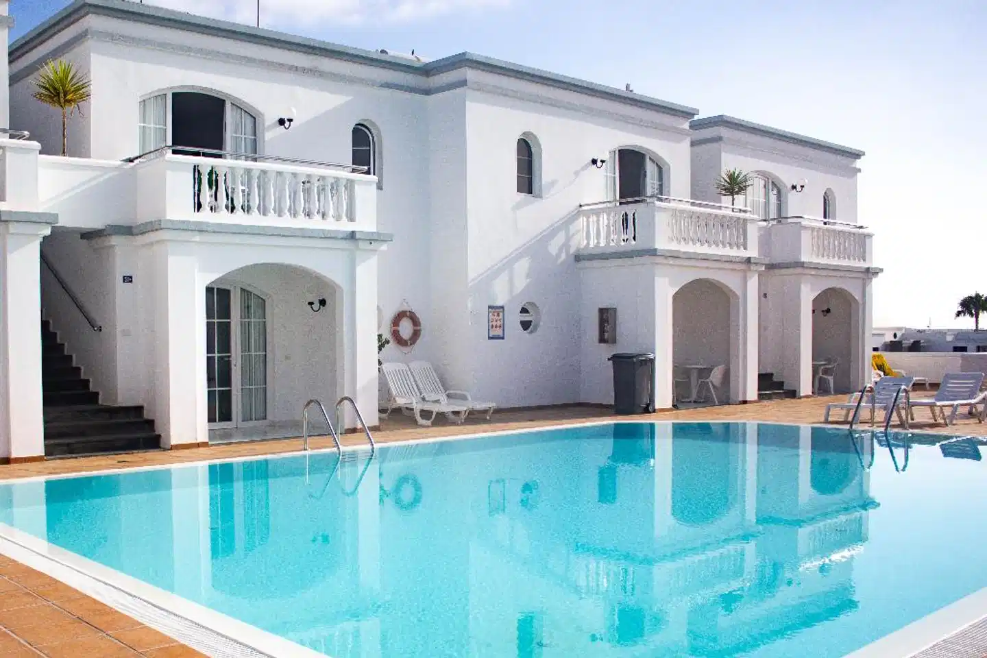 Apartamentos Corona Mar Pool