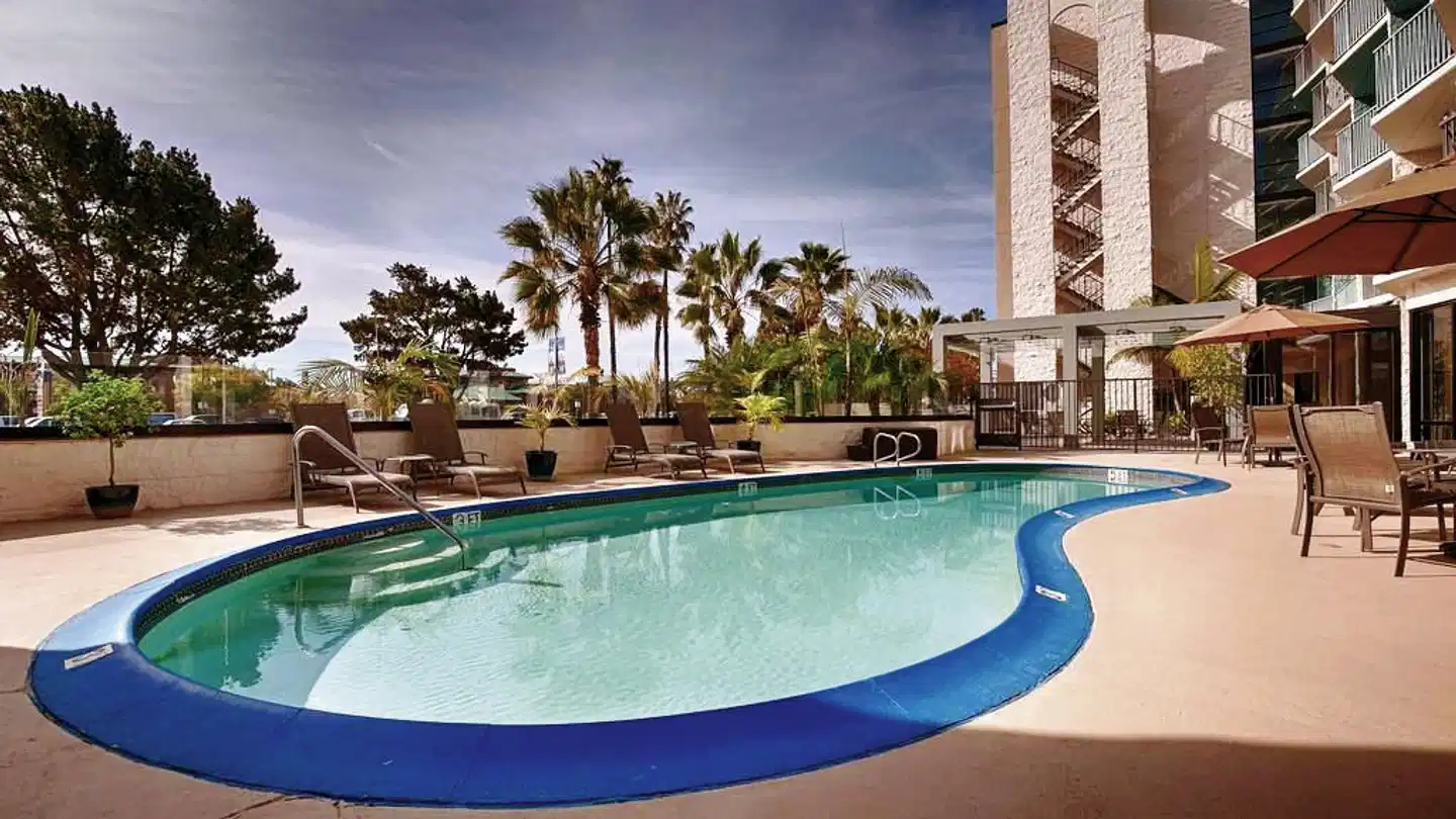 Best Western Yacht Harbor Hotel Pool
