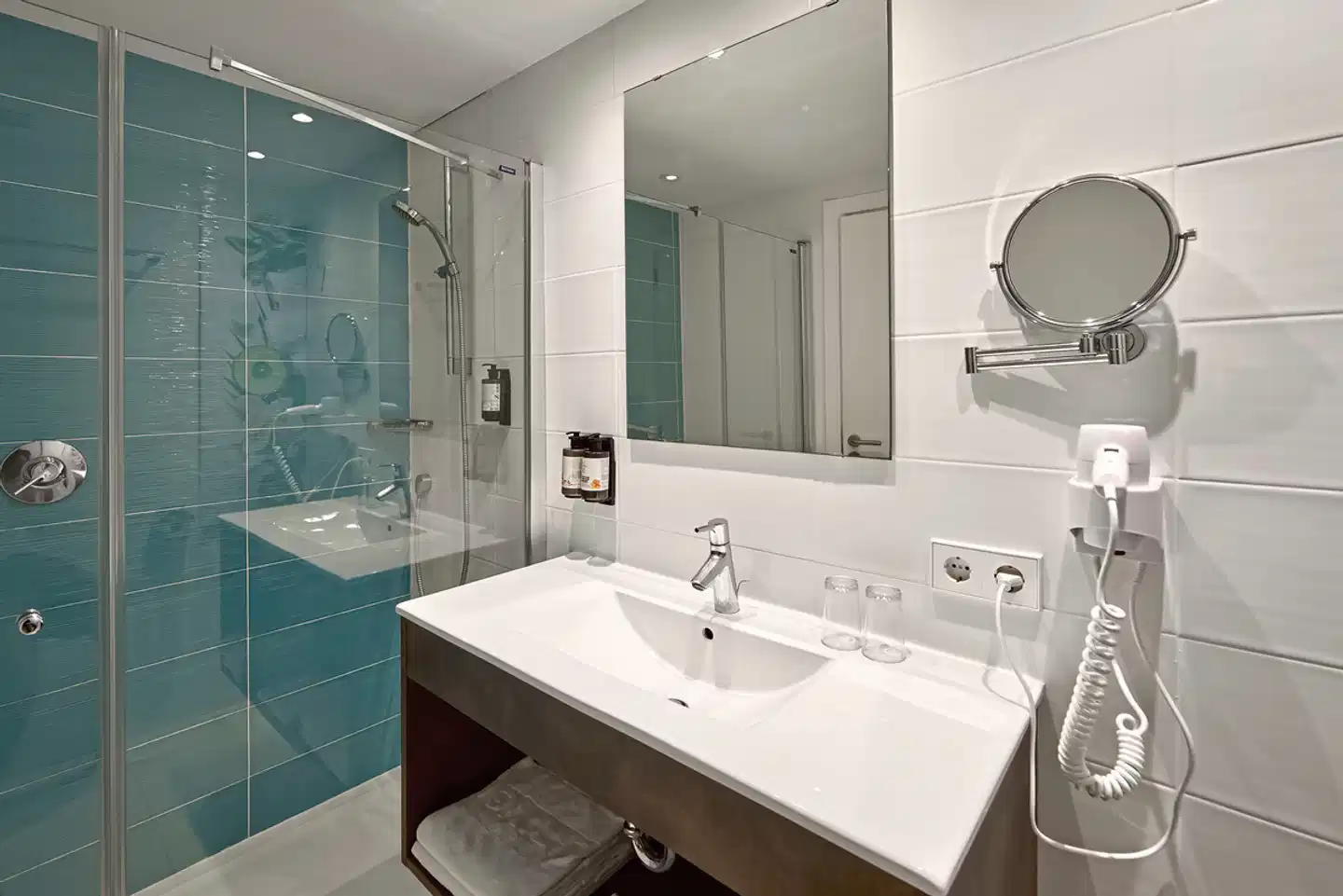 Universal Aparthotel Elisa Badezimmer