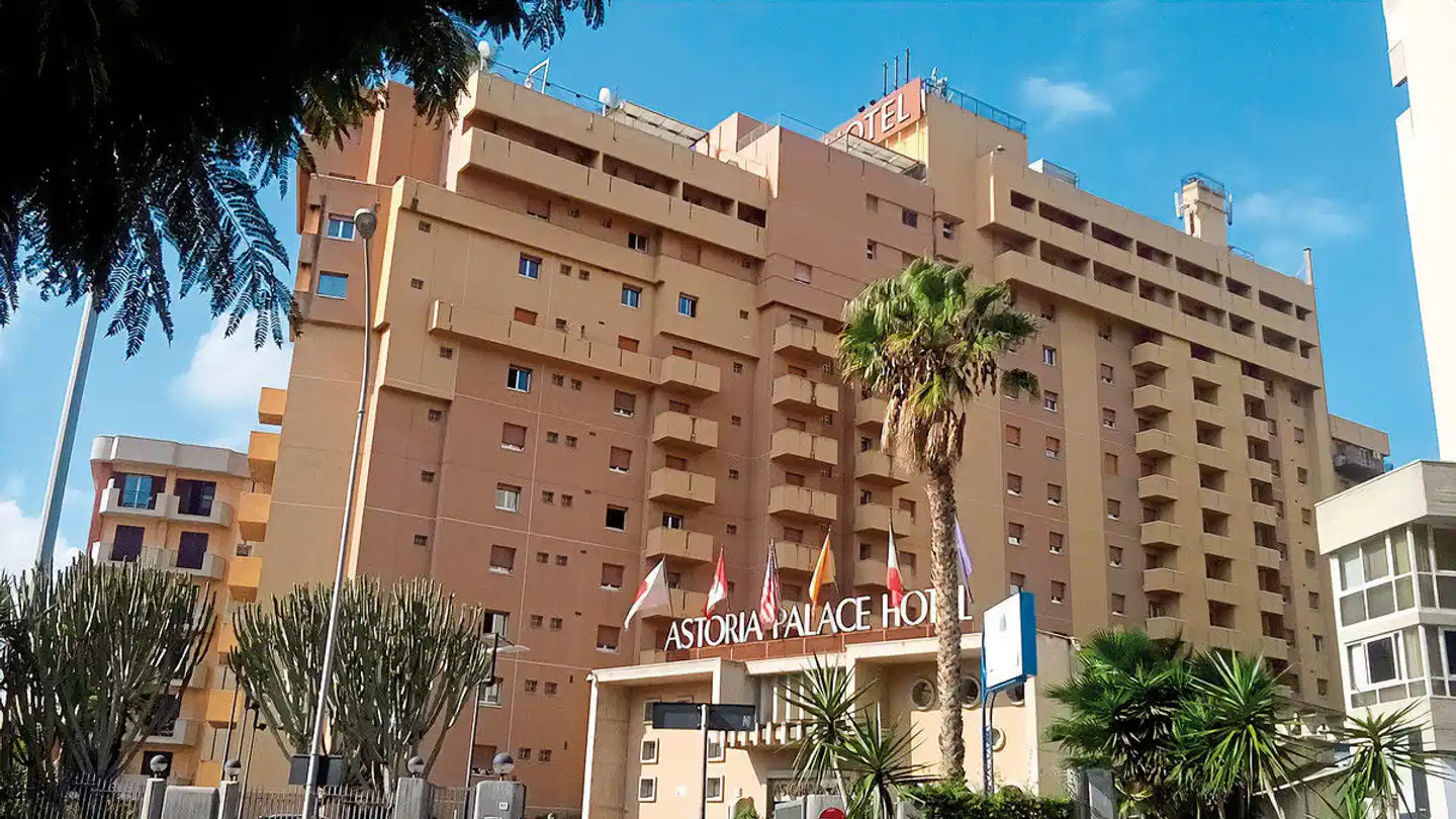 Astoria Palace Aussenansicht