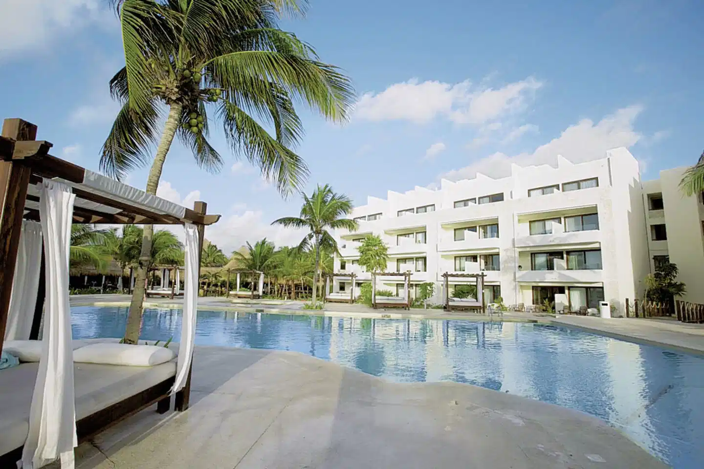 Akumal Bay Beach & Wellness Resort Pool