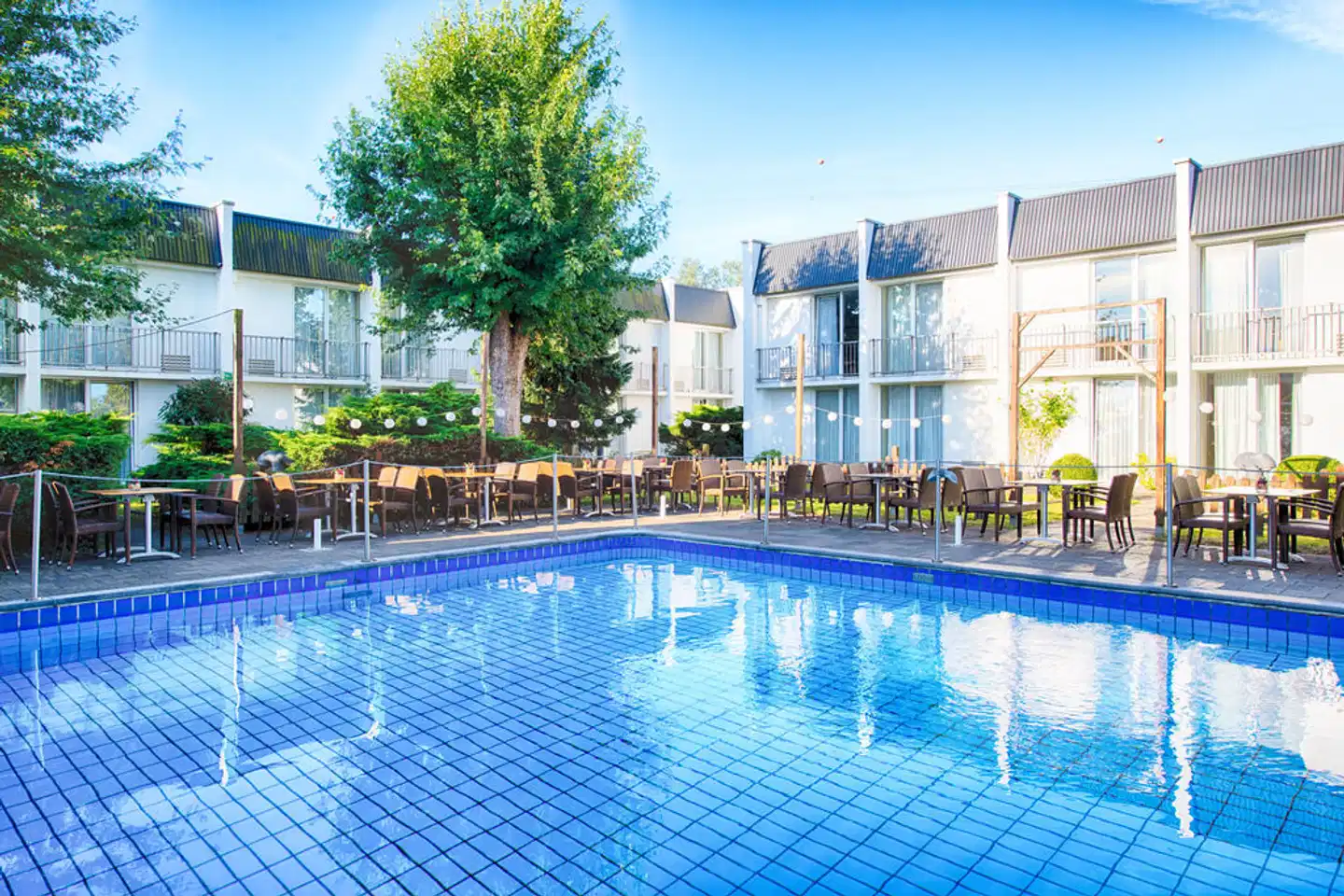 Leonardo Hotel Düsseldorf Airport Ratingen Pool