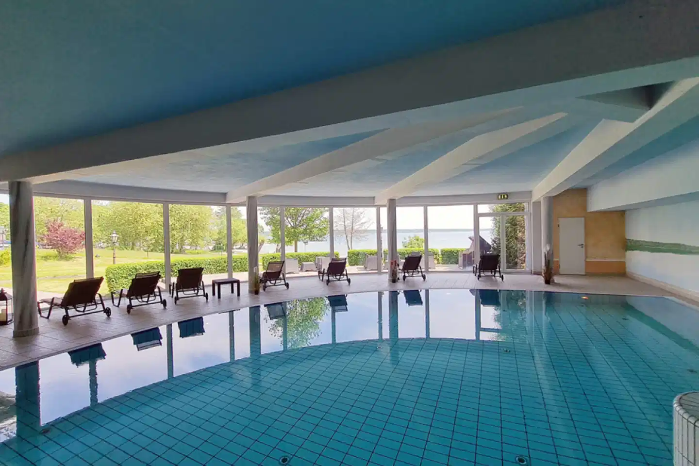 Seehotel Schloss Klink Hallenbad