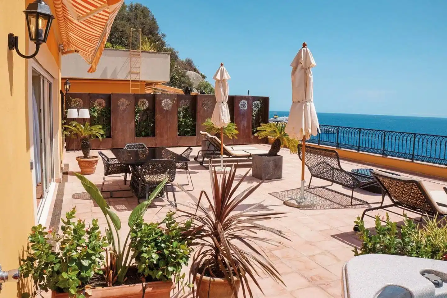 Hotel La Perouse Terrasse