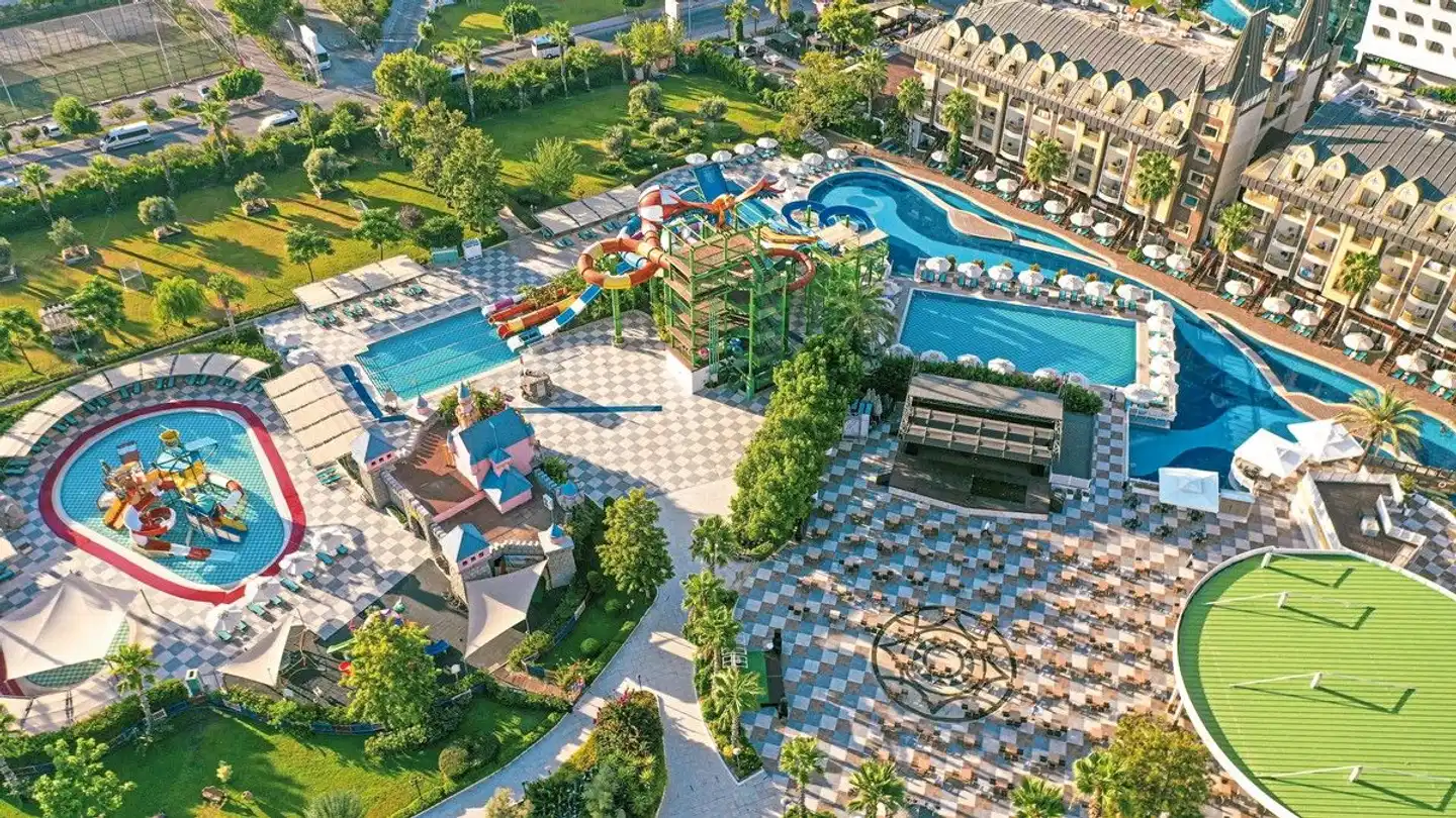 Crystal Prestige Elite & Spa Aussenansicht