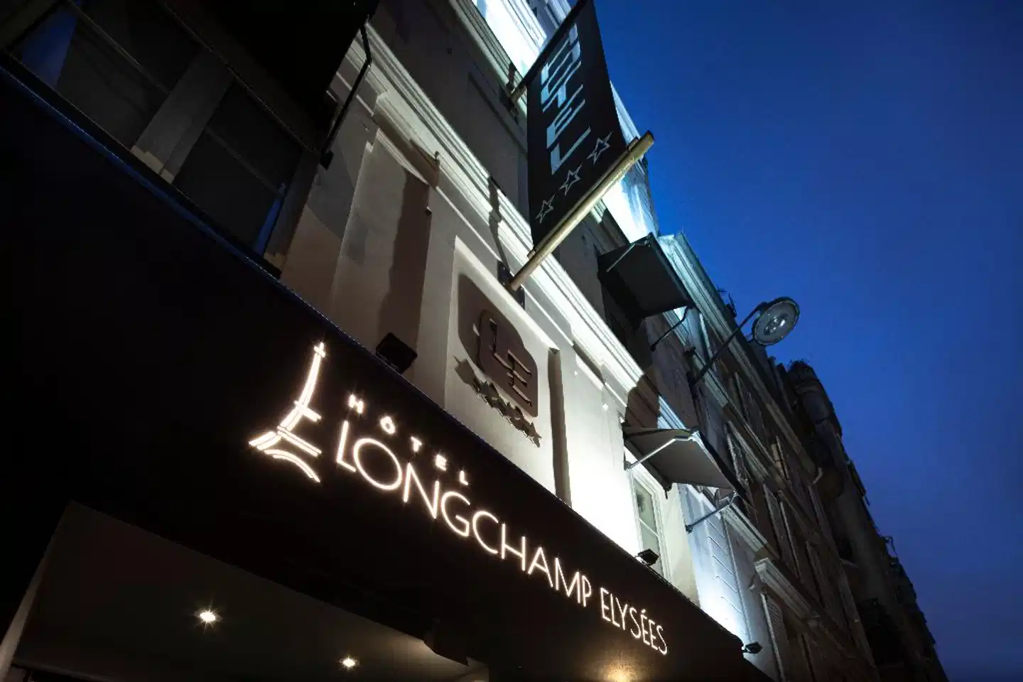 Longchamp Elysees Aussenansicht