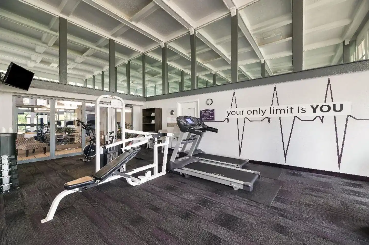 Clarion Inn & Suites Across From Universal Orlando Resort Sport und Entertainment