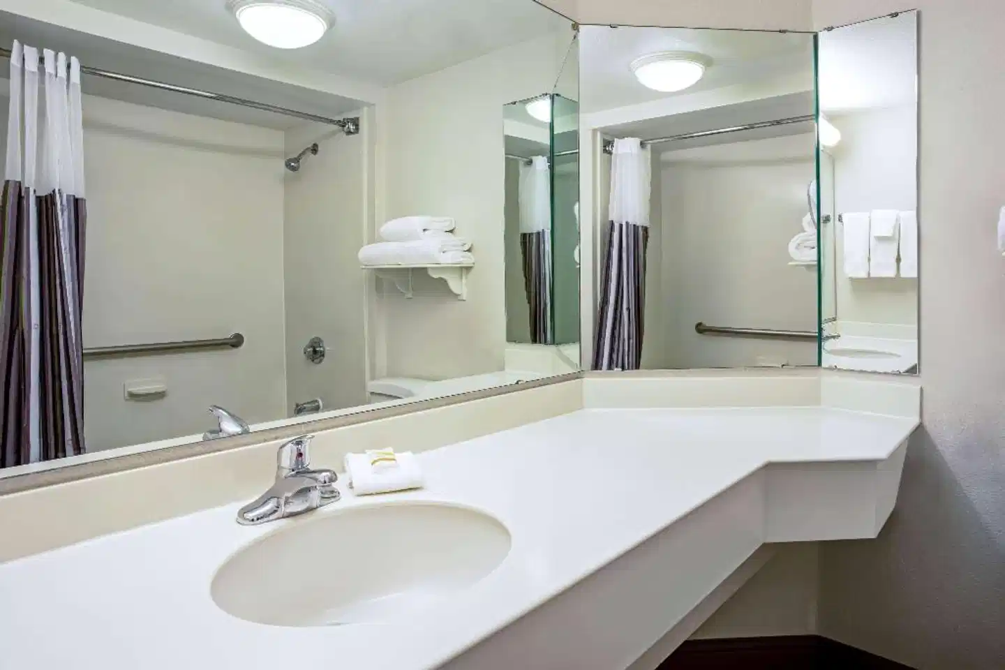 La Quinta Inn & Suites Tucson Airport Badezimmer