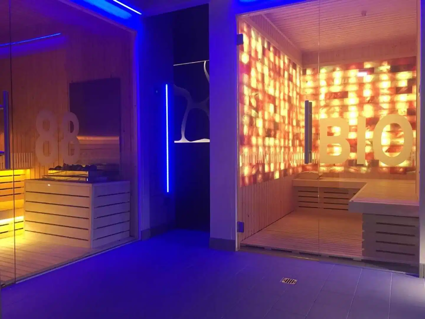 Holiday Inn Express Langhe Cherasco Lobby