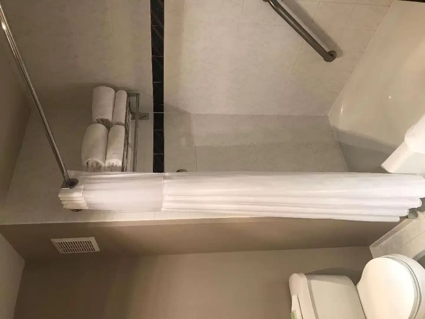 Shilo Inn Suites Klamath Falls Badezimmer