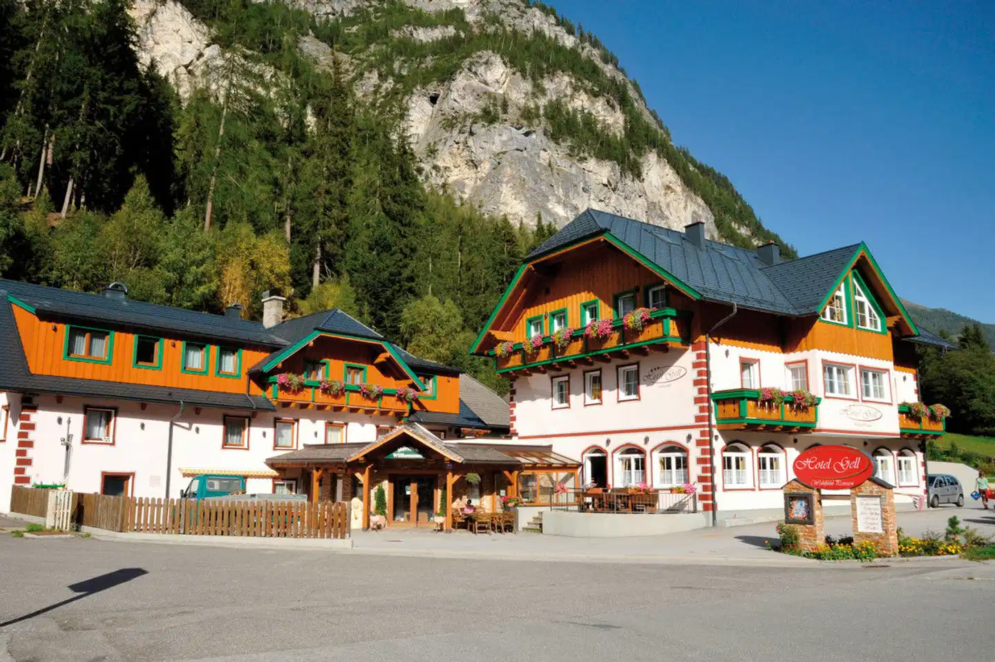 Wohlfühlpension Hotel Gell Aussenansicht