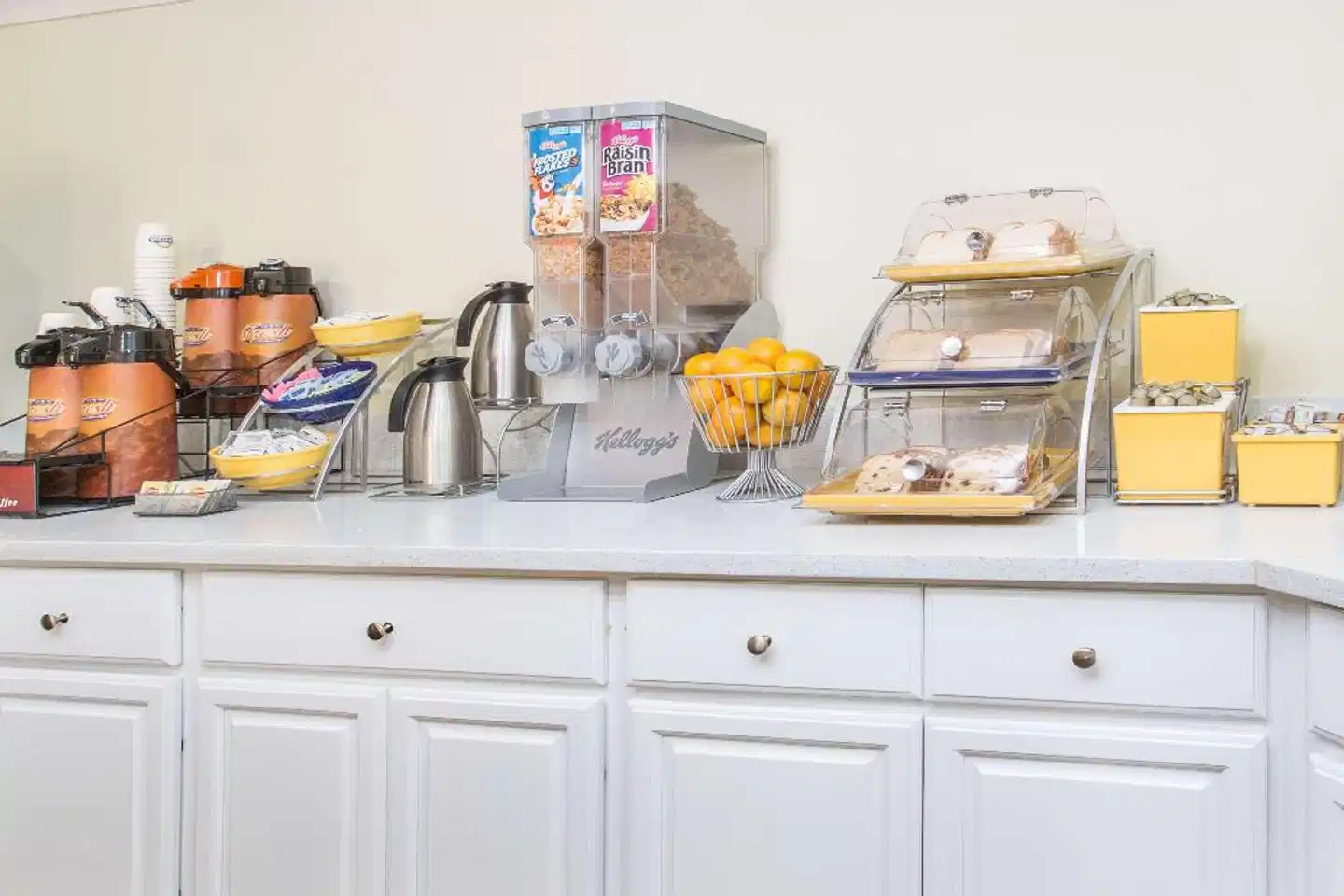 Days Inn by Wyndham Near City Of Hope Restaurant