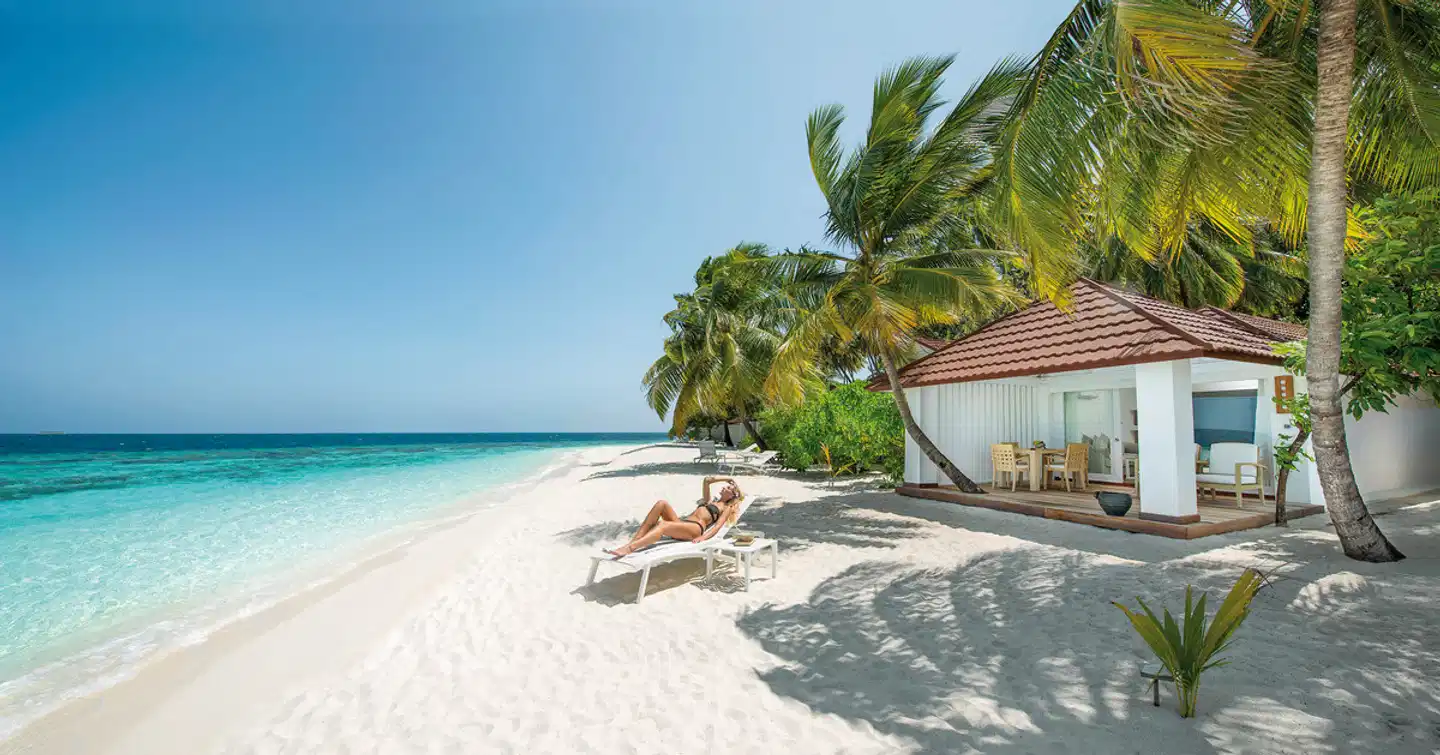 Diamonds Thudufushi Strand