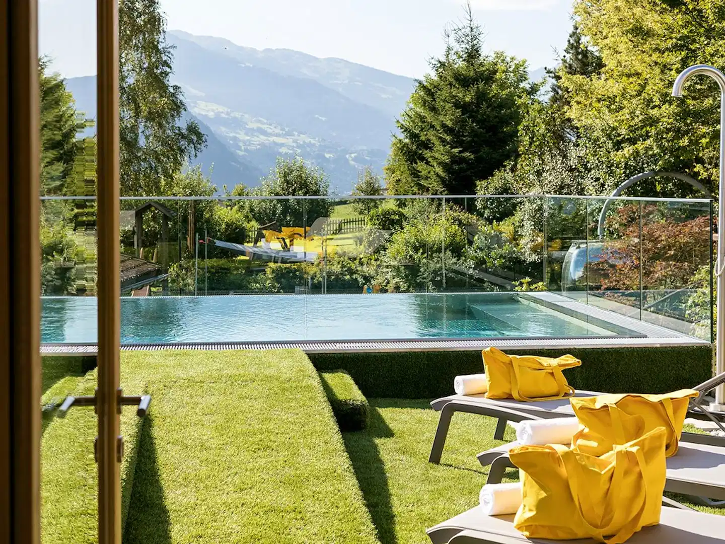 Gartenhotel CRYSTAL Terrasse