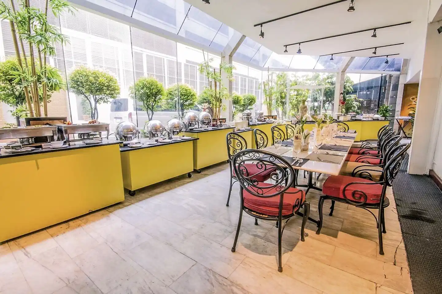 Tai-Pan Hotel Bangkok Restaurant