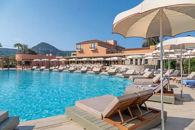 Sentido Apollo Palace Pool