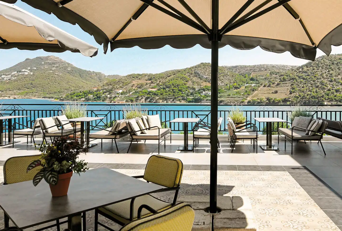 Dolce Athens Attica Riviera Terrasse