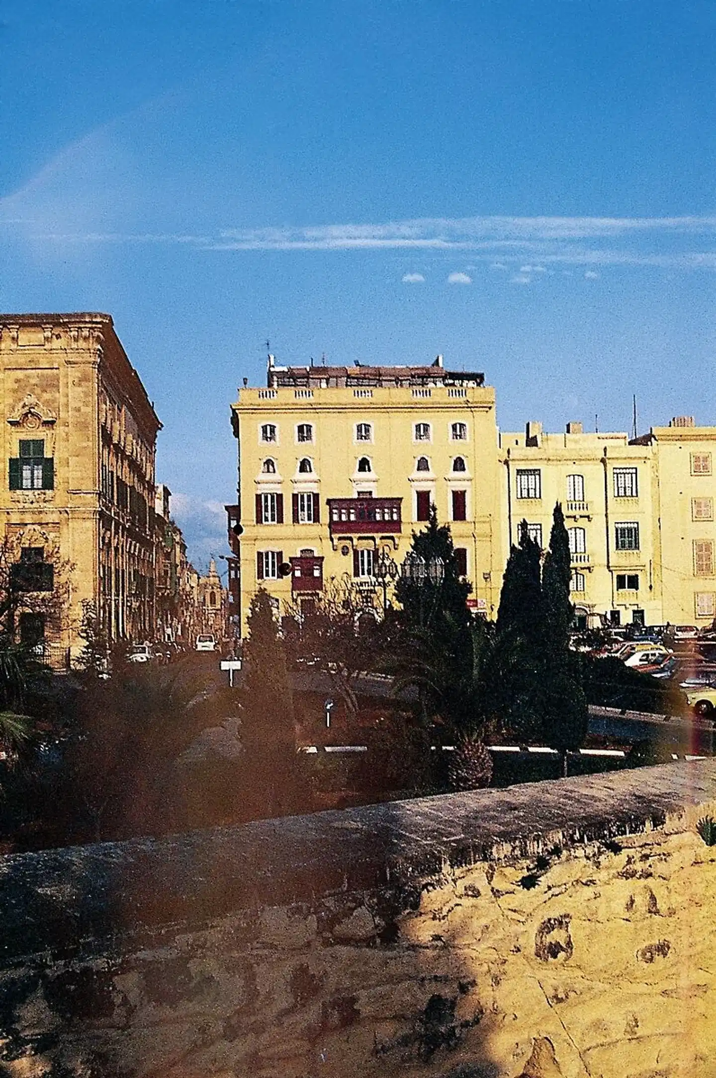 Castille Hotel Aussenansicht