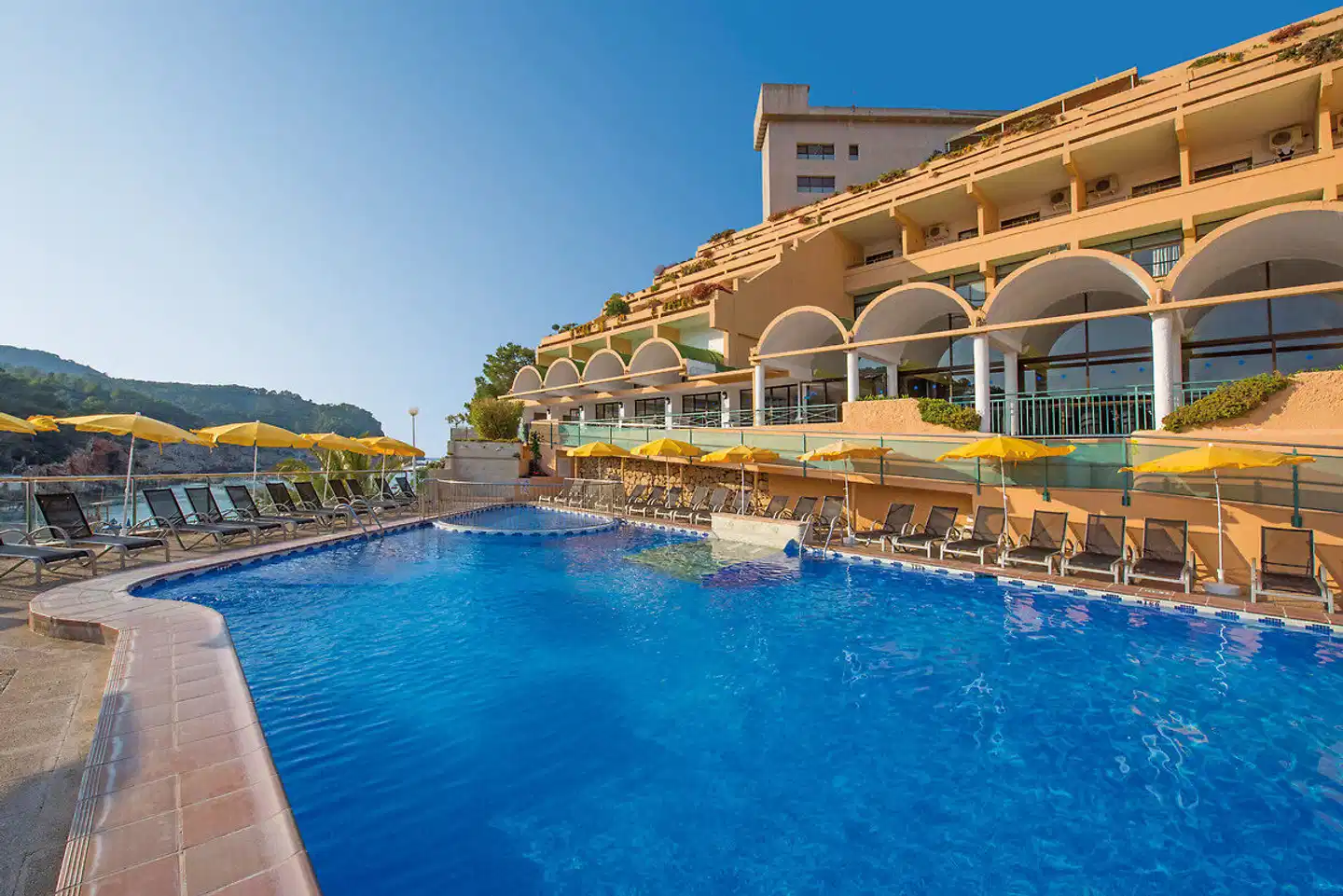 Cartago Ibiza by AMR Collection Pool