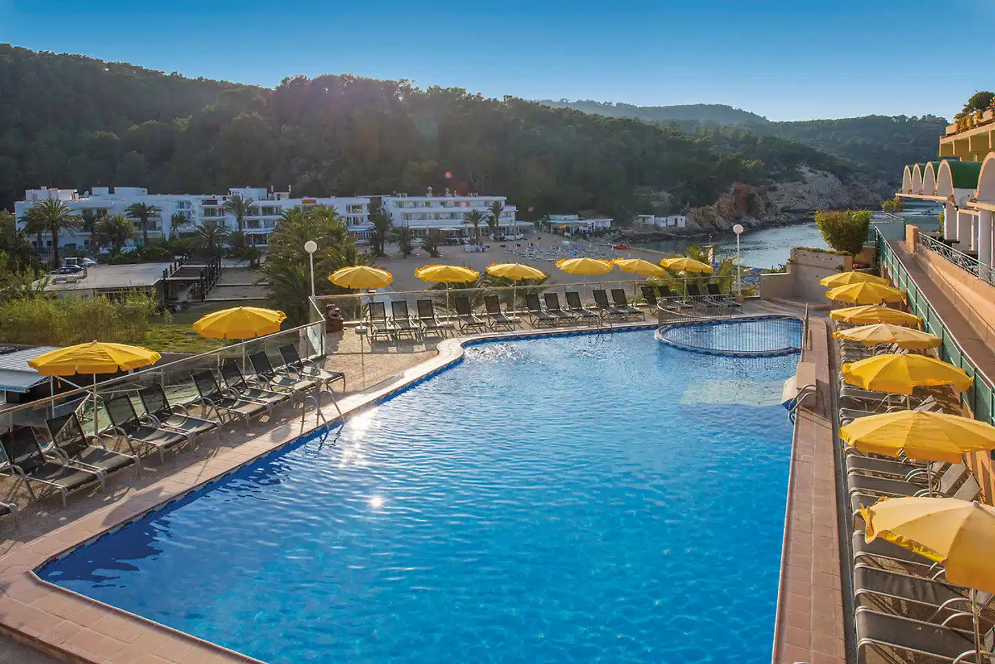 Cartago Ibiza by AMR Collection Pool