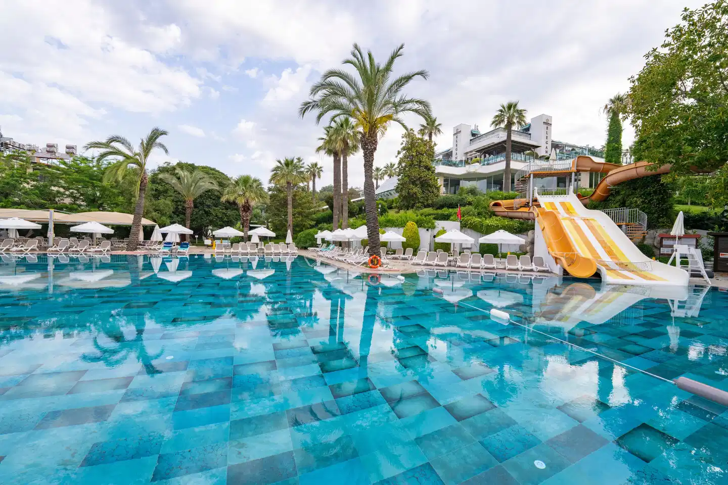 Side Star Elegance Pool