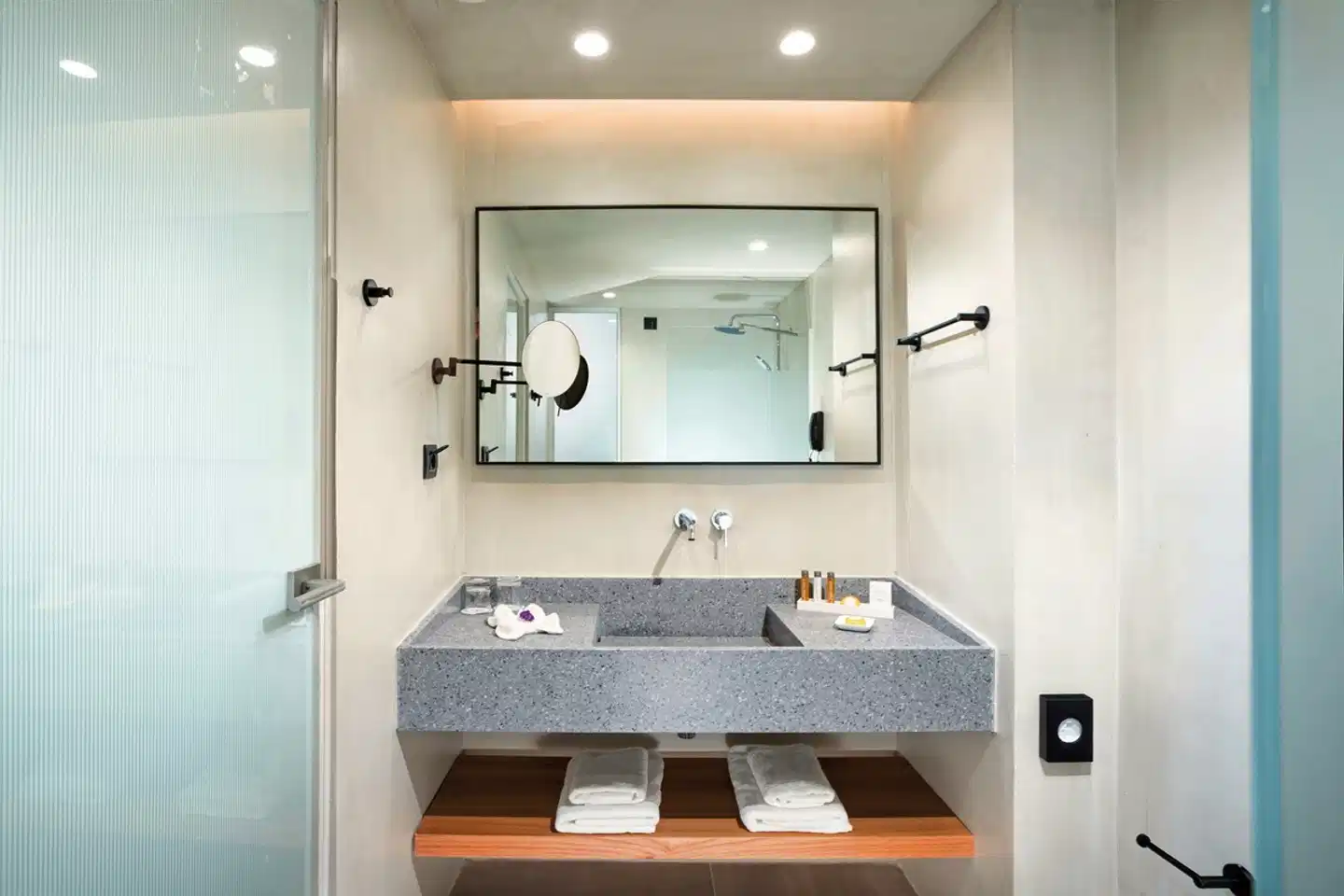 Caravia Beach Hotel Badezimmer