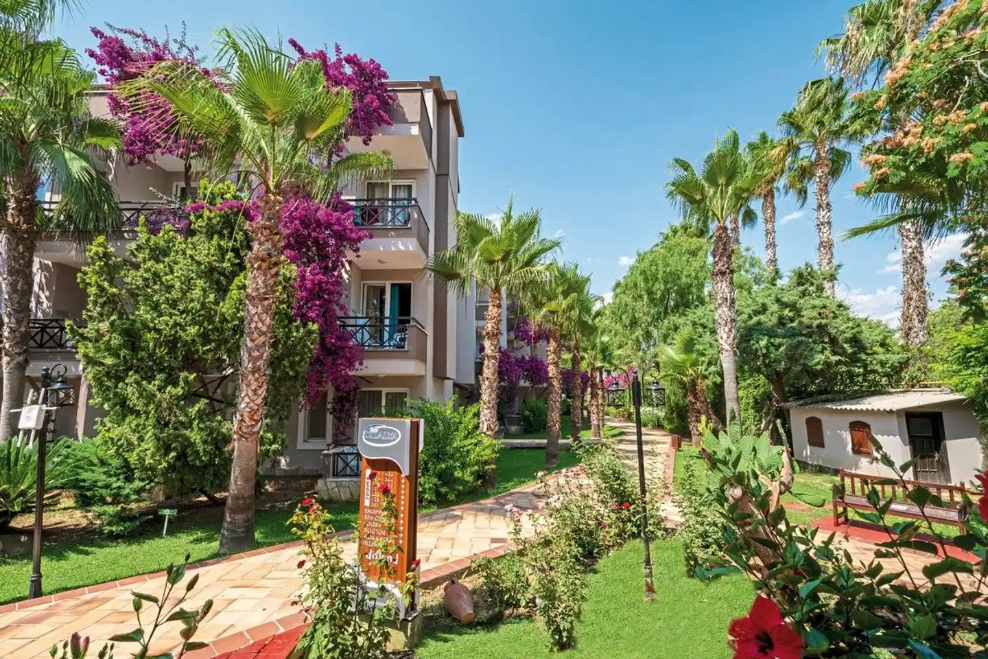 Club Dizalya Aussenansicht