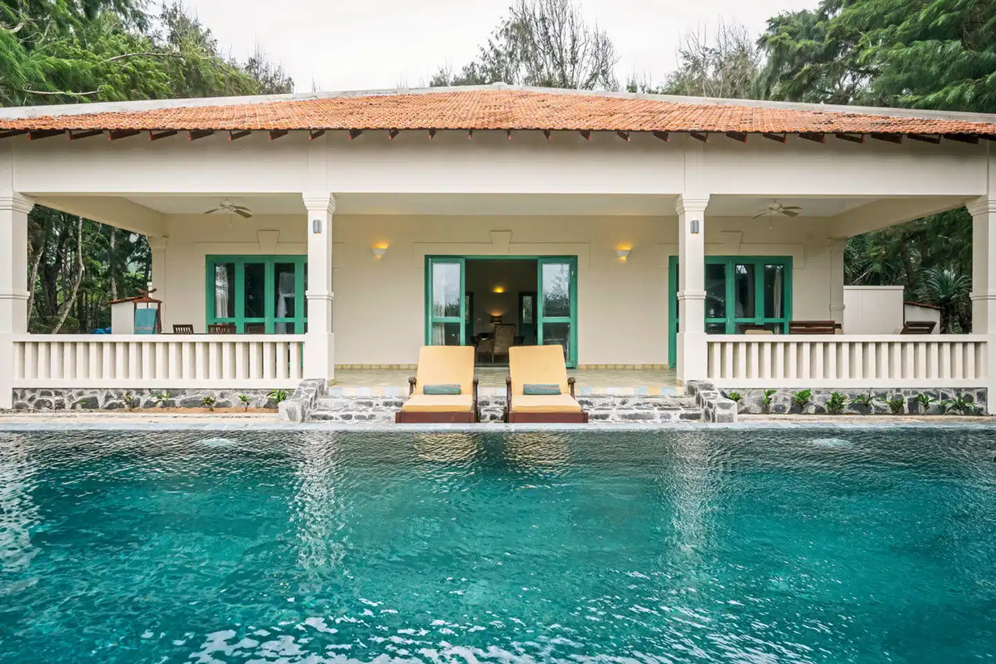 Poulo Condor Boutique Resort & Spa Pool