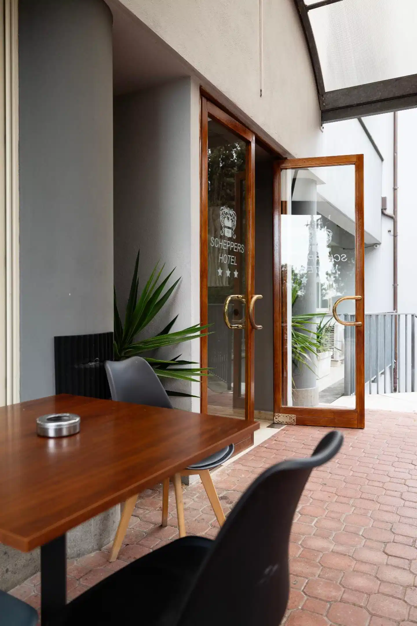 Scheppers Hotel Lobby