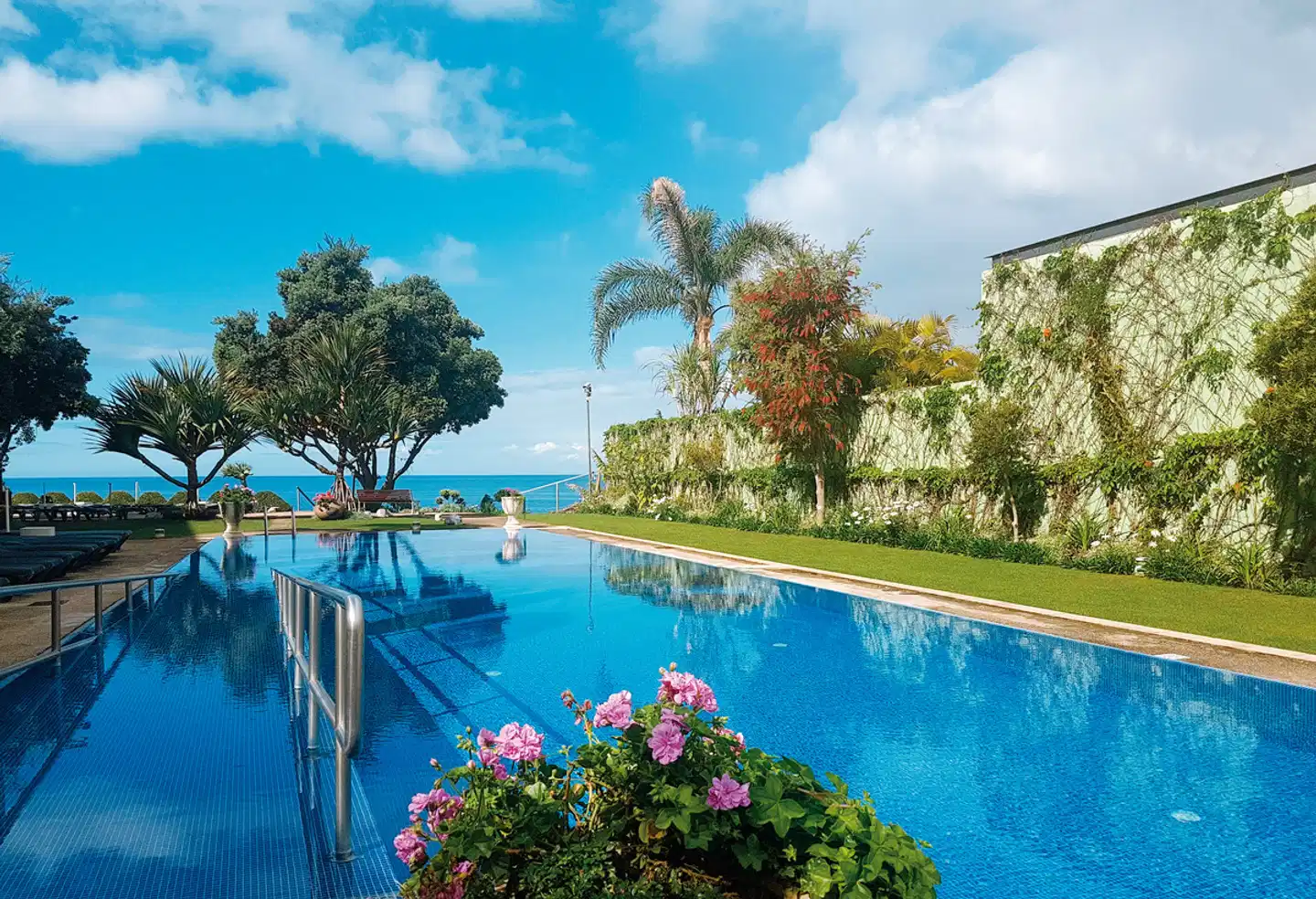 Golden Residence Madeira Hotel Pool