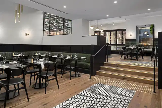 The Victoria Hotel Melbourne Bar