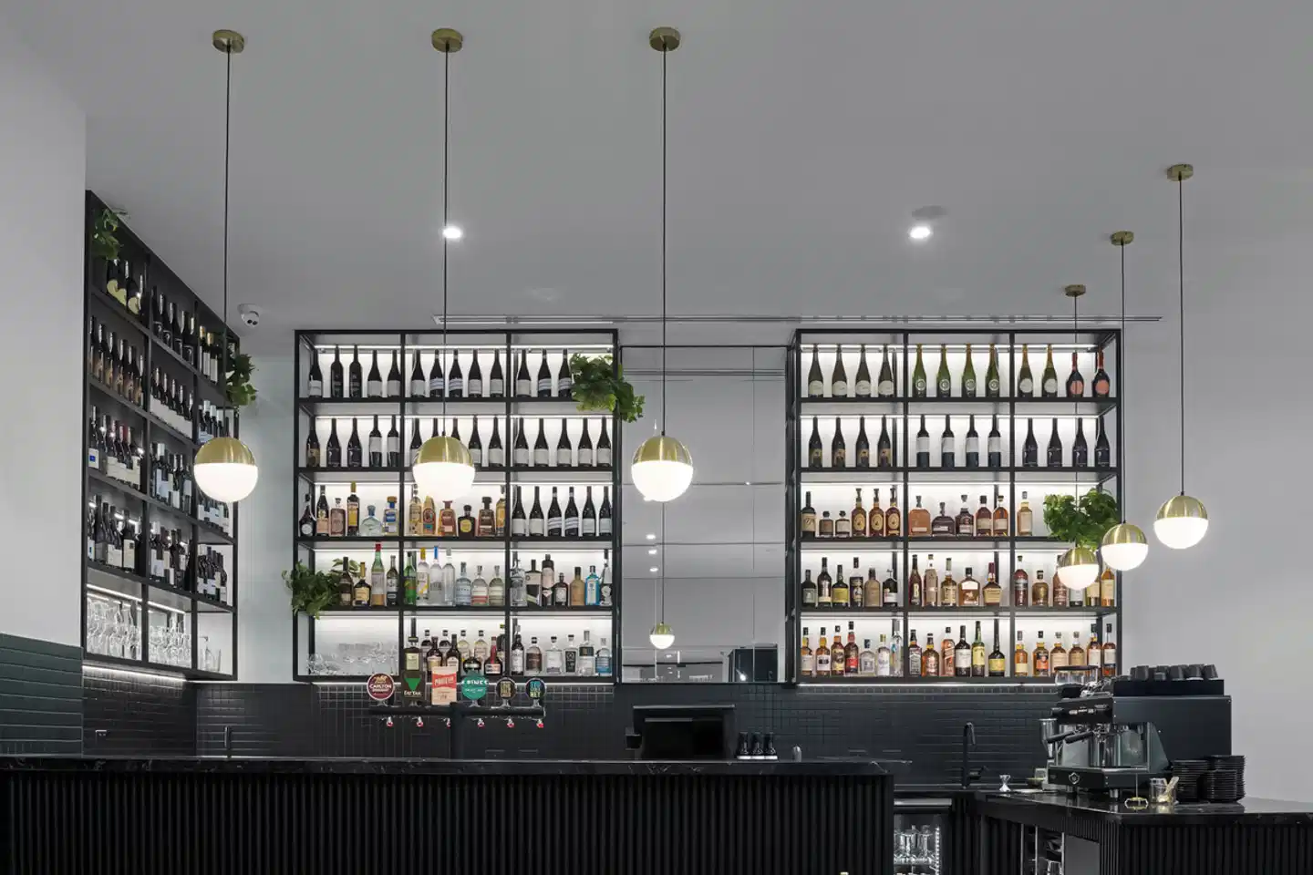 The Victoria Hotel Melbourne Bar