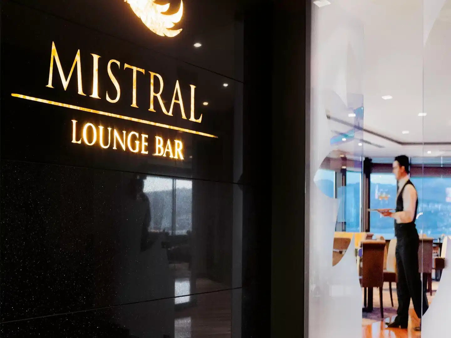 Mövenpick Izmir Aussenansicht