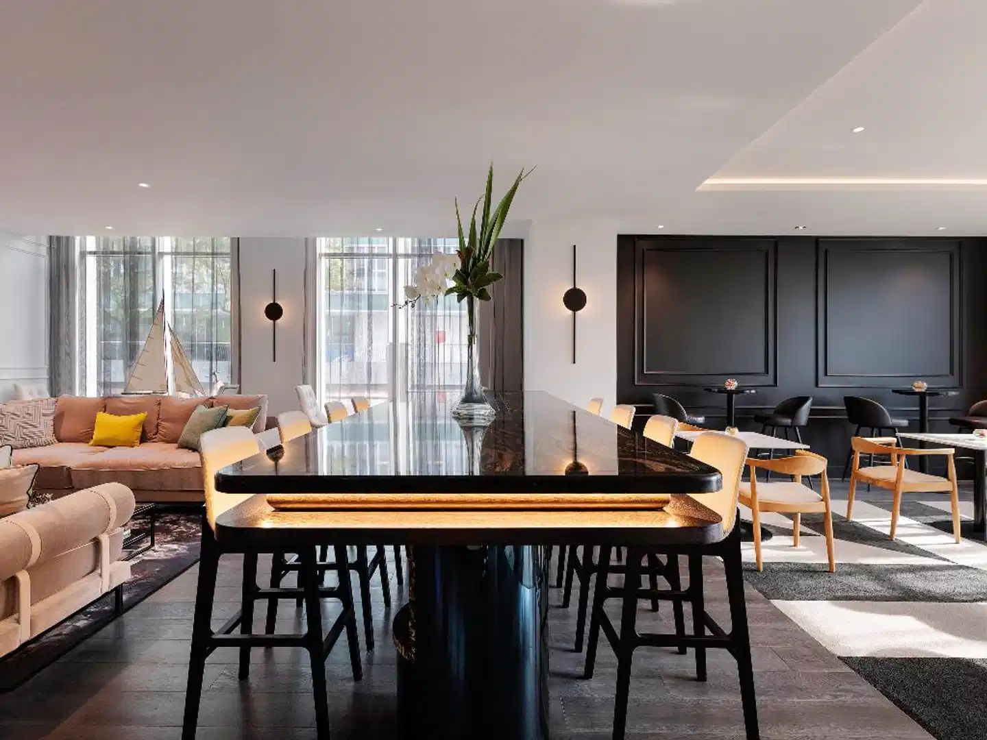 Sofitel Auckland Viaduct Harbour Bar