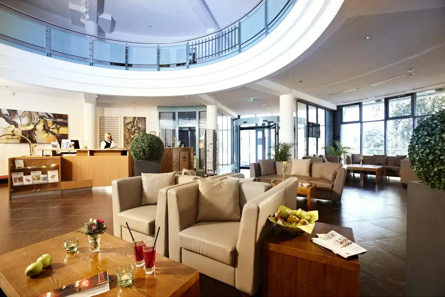 Hotel Kiel By Golden Tulip Lobby