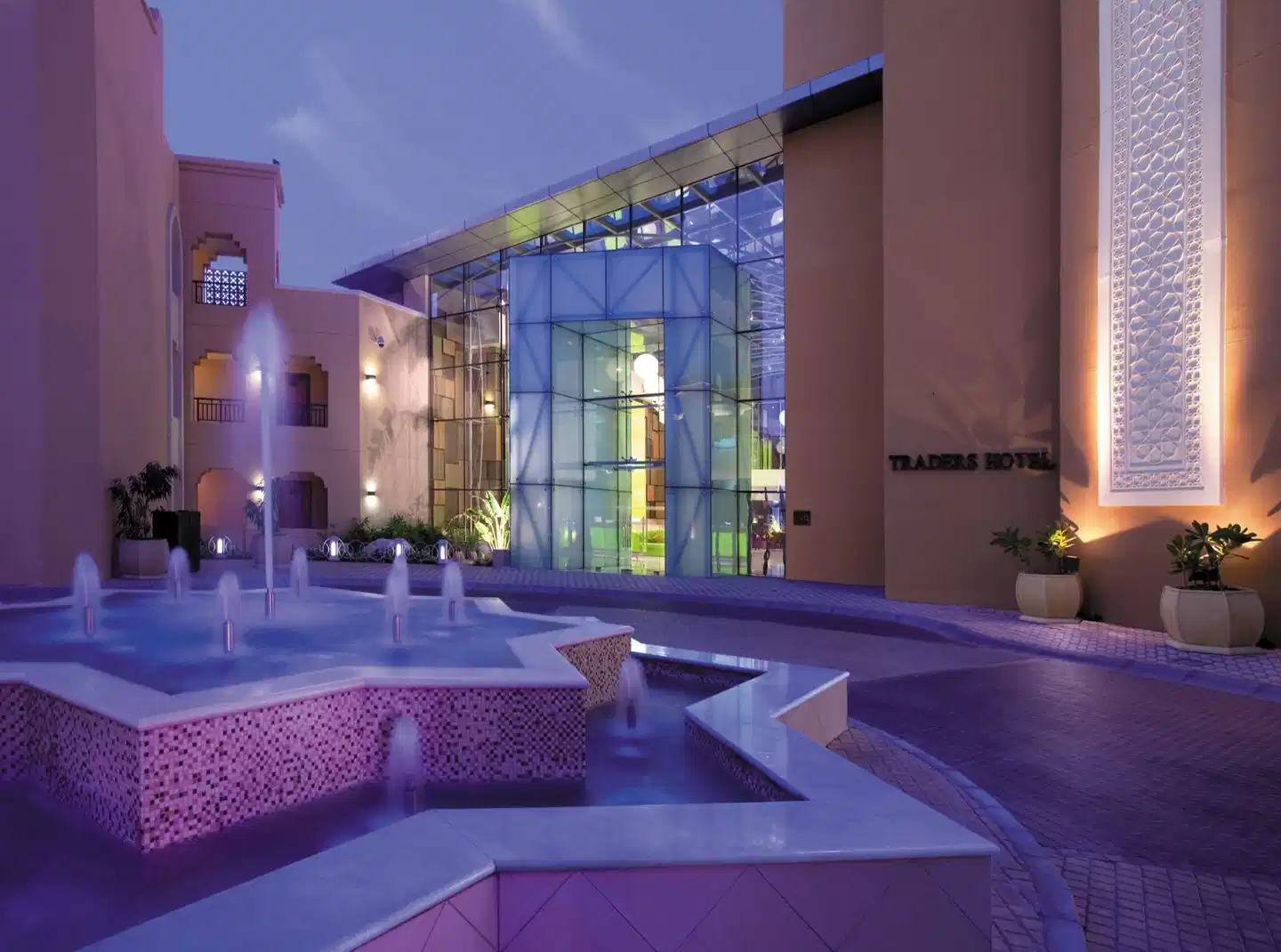 Traders Hotel, Qaryat Al Beri, Abu Dhabi Terrasse