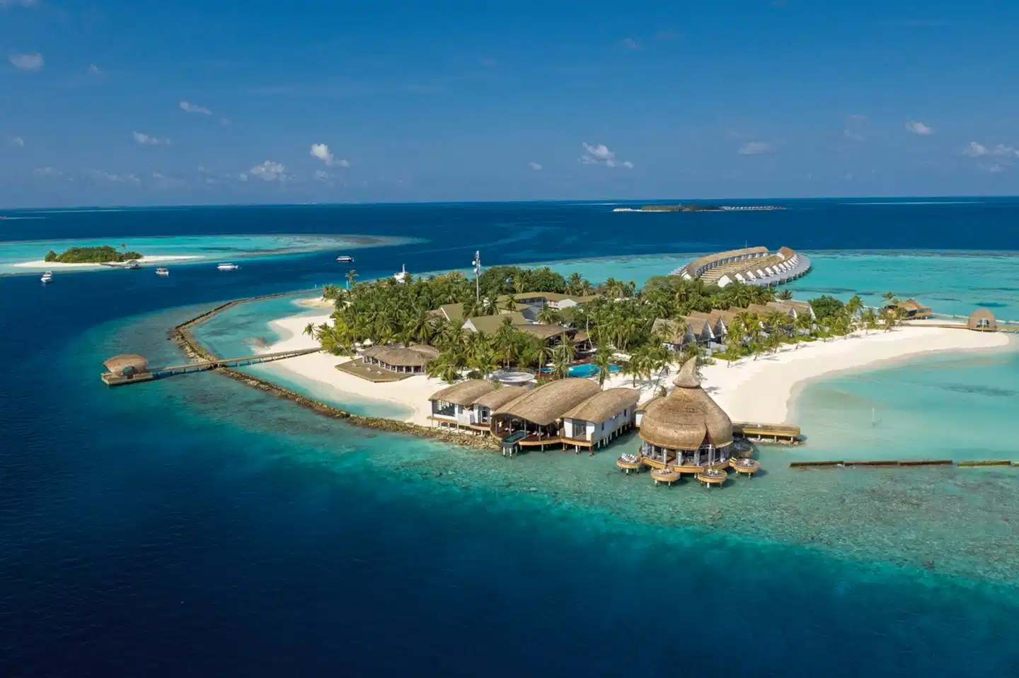 Outrigger Maldives Maafushivaru Resort Aussenansicht