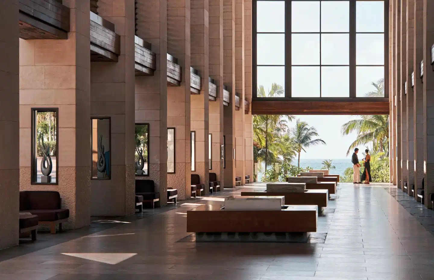 The Cove at Atlantis Lobby