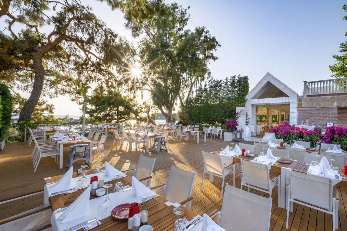 Rubi Platinum Spa Resort & Suites Restaurant