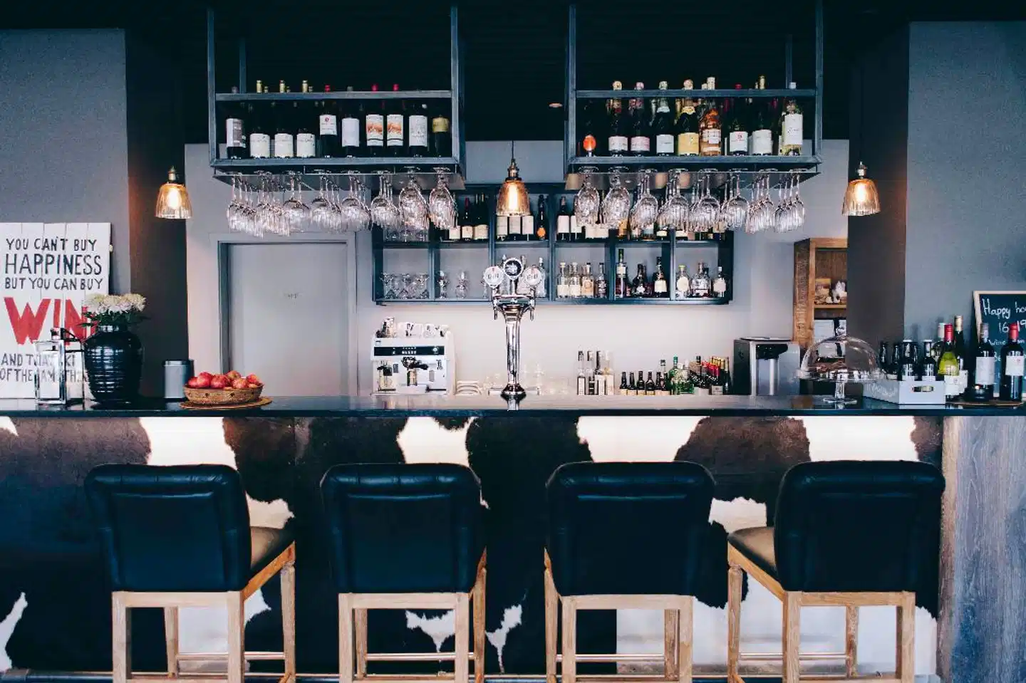 Eyja Guldsmeden Hotel Bar