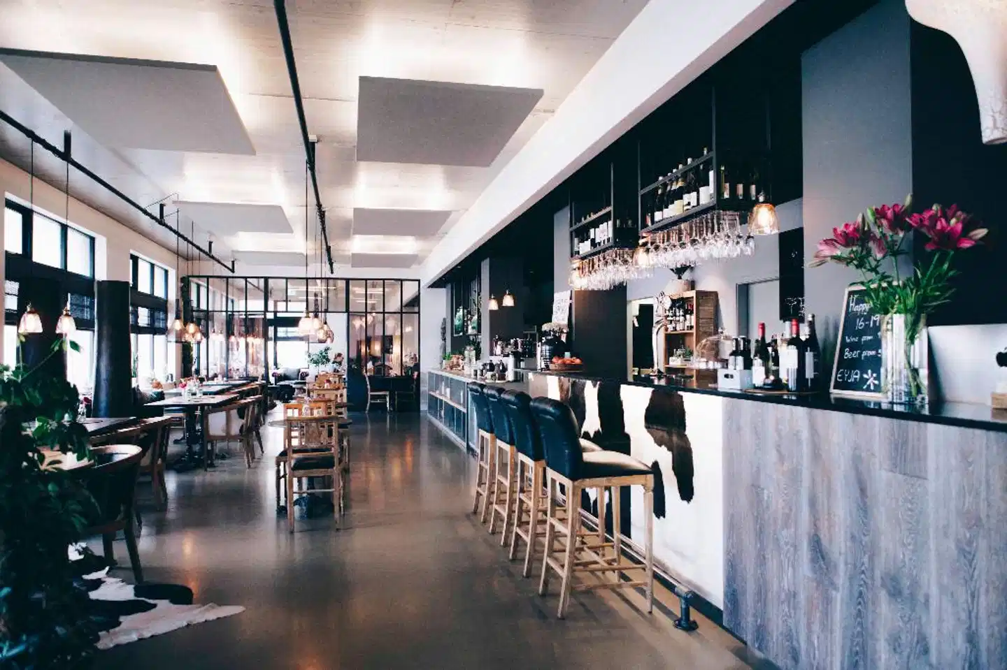 Eyja Guldsmeden Hotel Bar